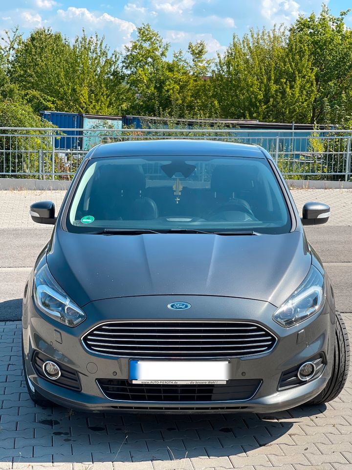 Ford S-Max 2.0 TDCi Aut. Allrad Titanium in Köngernheim