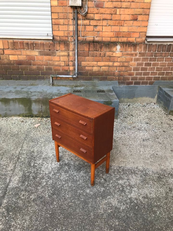 ◤ Kommode Teakholz Vintage Danish Design Schrank Flur Teak Dänisch 50er 60er 70er mid Century Schubladenkommode in Berlin