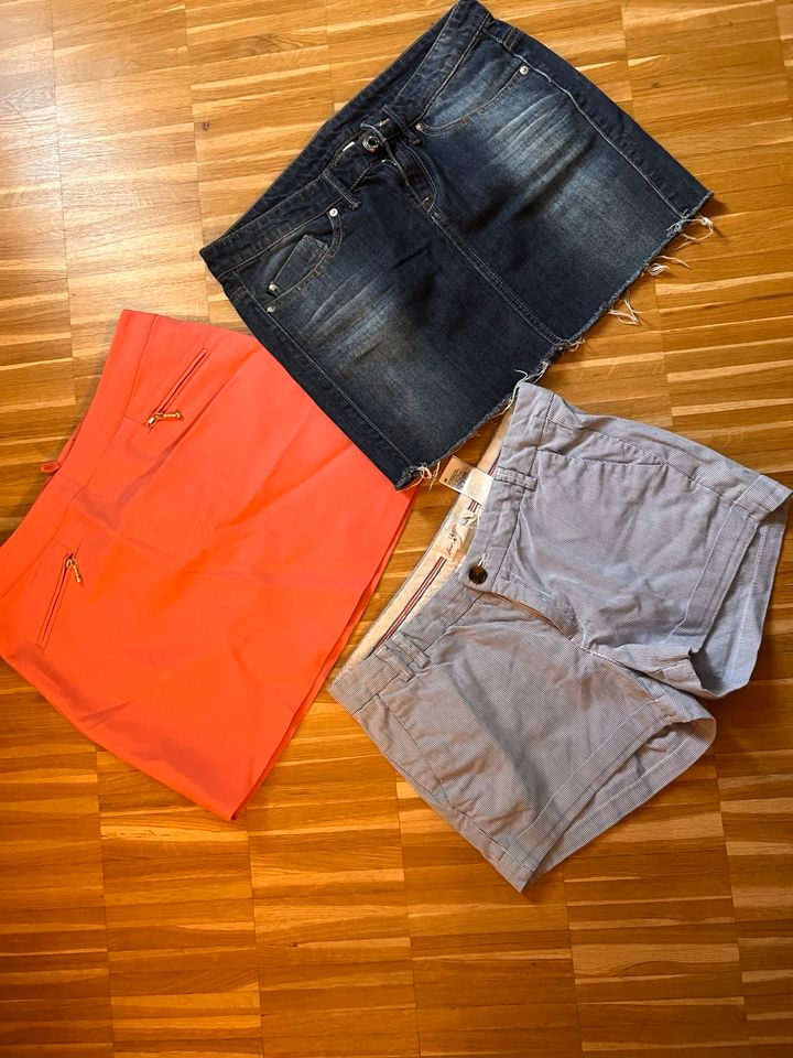 H&M und Mango Röcke und Shorts Set in Berlin