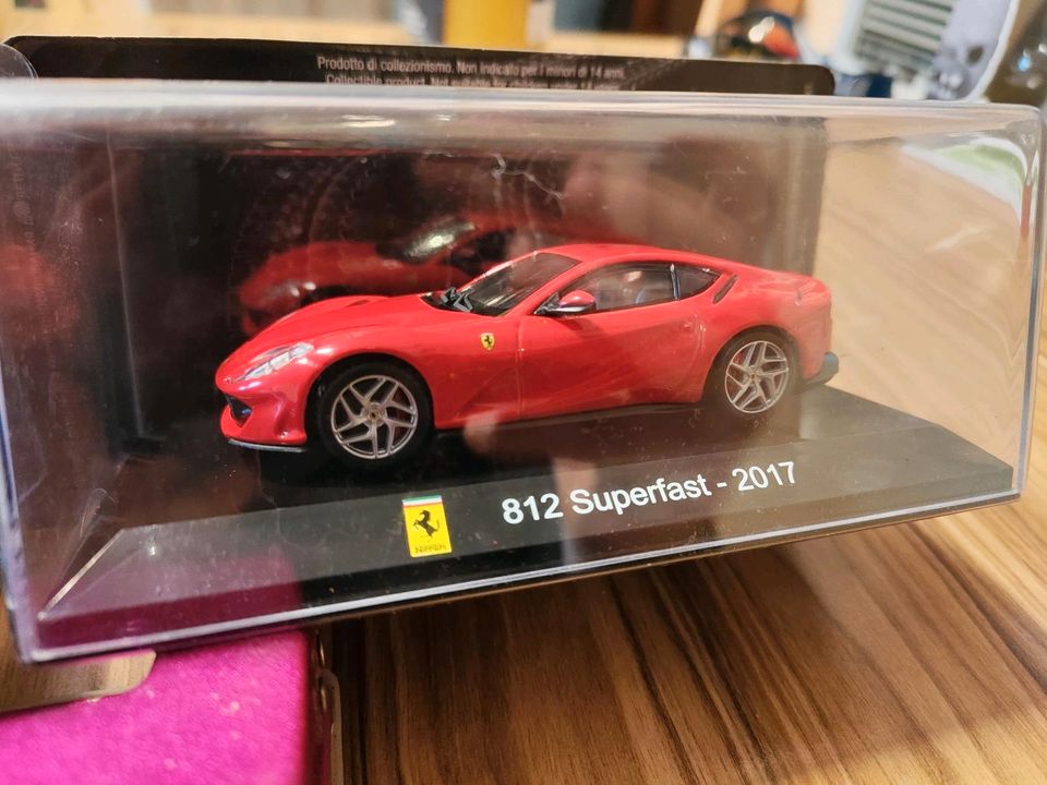 Ferrari 812 Superfast FX K 1:43 Altaya Lizenz Modellauto neu Ovp in Weißenfels