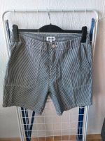 Weekday kurze Hose Bermuda Stoffhose Shorts 48 Blau Weiß Streifen Baden-Württemberg - Mötzingen Vorschau