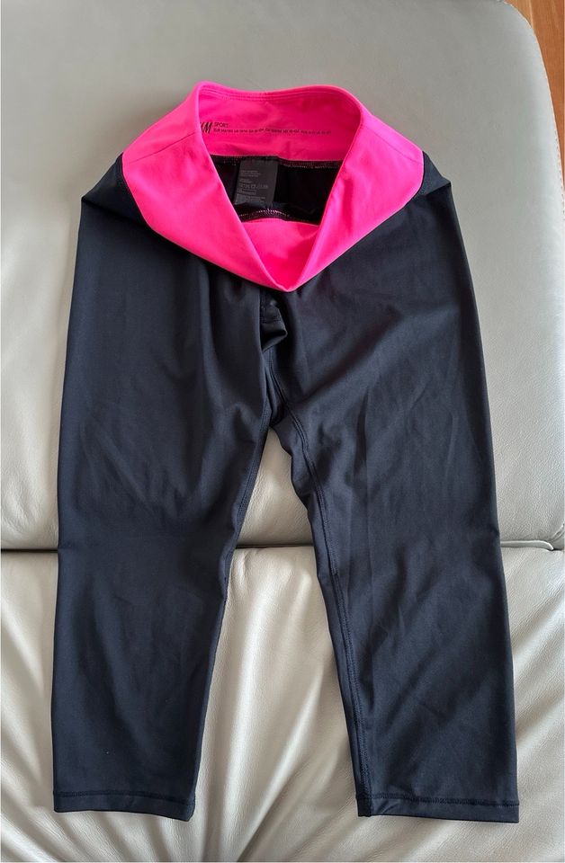 Wie neu nur vorgewaschen H&M Sporthose Sportleggings kurz 3/4 in Biebertal