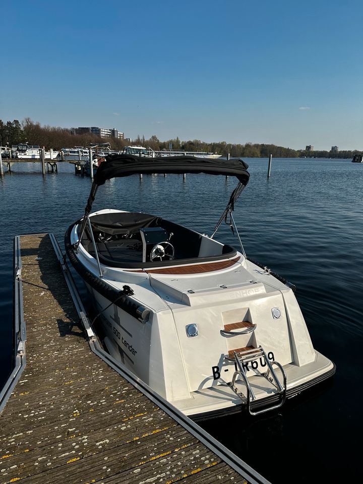 Motorboot 15 ps ohne Führerschein fahrbar in Berlin