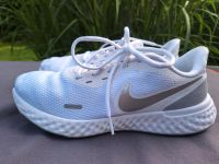 Nike Sneaker "Revolution", weiß/silber, Gr. 42,5 Nordrhein-Westfalen - Gütersloh Vorschau