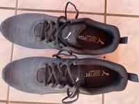 Herren Puma soft Foam  Größe 48,5 grau schwarz Hessen - Münster Vorschau
