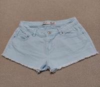 Jeans kurze Hose/Short hellblau Größe M neuwertig Bayern - Schongau Vorschau