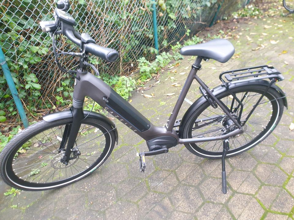 E Bike 28 Zoll Damen GAZELLE Ultemate C5..2022..1747km..500Wh in Langwedel