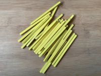 30 gelbe Holz Rechen Stäbchen Mathematik sauber& gepflegt! Friedrichshain-Kreuzberg - Friedrichshain Vorschau