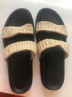 Pantoletten Sandalen auch Echtleder von hallhuber Größe 39 beige Niedersachsen - Melle Vorschau