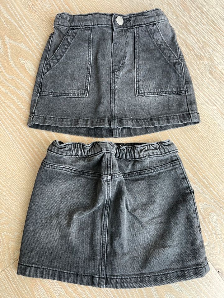 2 x Jeans Rock H&M schwarz/grau in Albstadt
