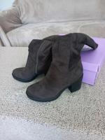Schöne knielange Stiefel nie getragen Nordrhein-Westfalen - Eitorf Vorschau
