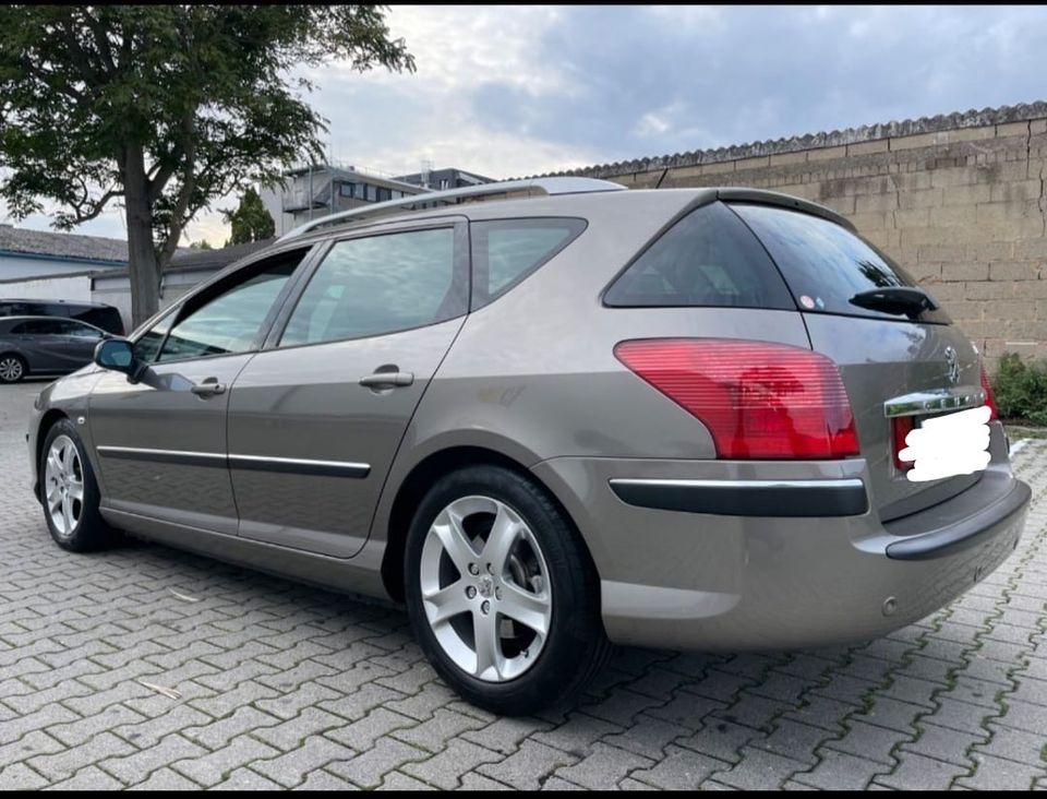 Peugeot 407 sw in Wiesbaden