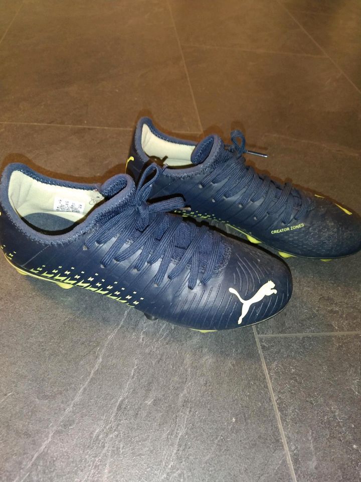 PUMA Fußballschuhe FUTURE Z 4.4 FG/AG sehr gut erhalten!!! in Raunheim