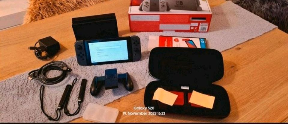 Nintendo switch+Zubehör in Pulheim