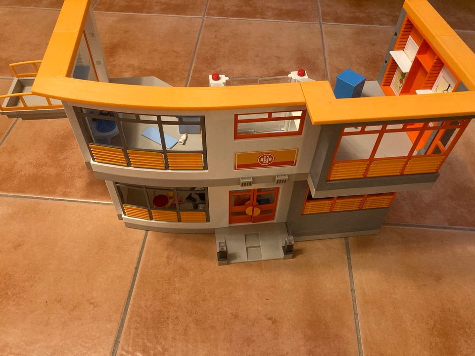 Playmobil Krankenhaus 6657 in Unkel