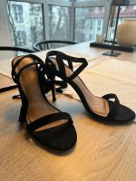 ASOS Wildleder high heels Sandalen, schwarz, Gr. 39 Ludwigsvorstadt-Isarvorstadt - Isarvorstadt Vorschau