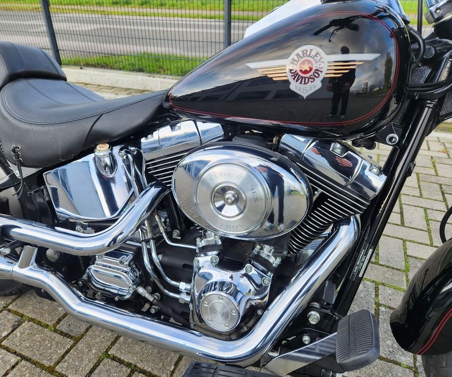 Harley-Davidson FLSTF FAT BOY 1450 VERG + HELM in Bawinkel