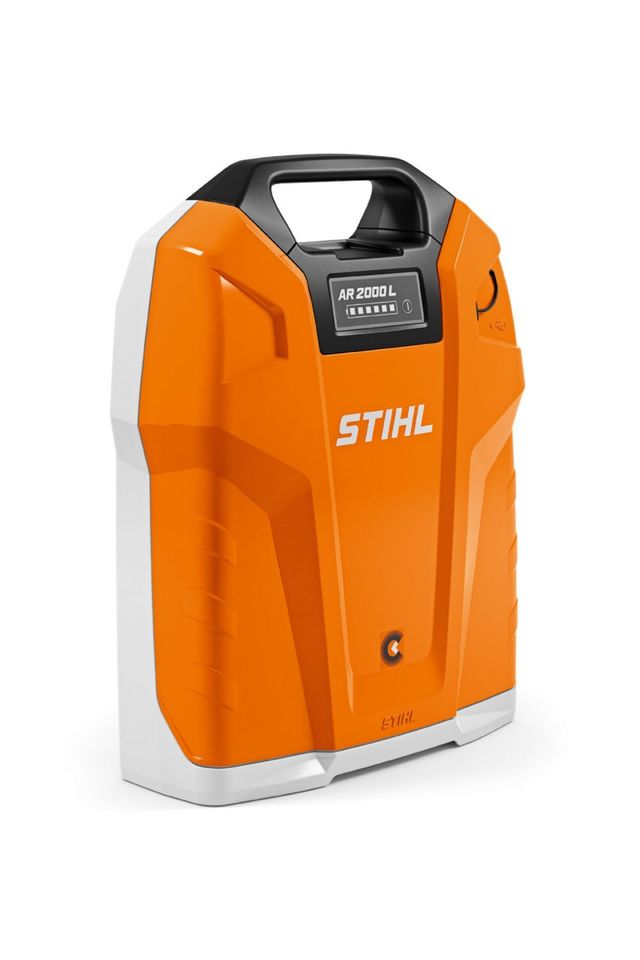 Rückentragbarer Stihl Akku AR 2000 L 1.105 Wh AR-System Set in Dorfen