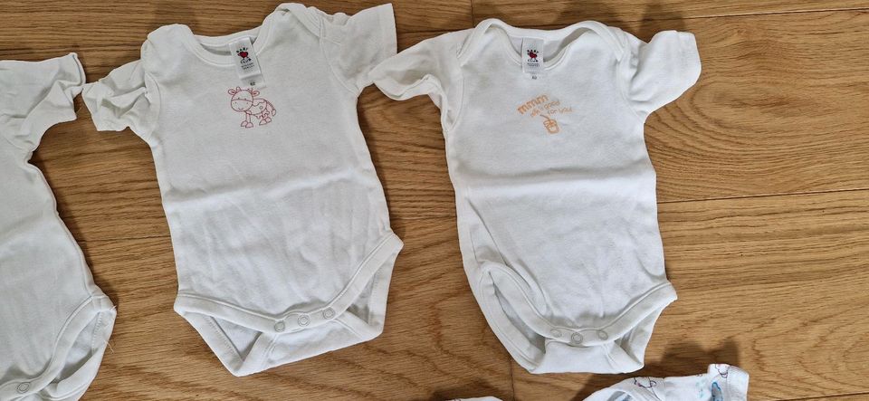 8x Bodys Größe 62 Kurzarm-Body Langarm-Body Body H&M C&A Babyclub in Maintal