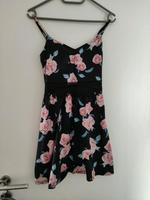 Tally Weijl  Kleid in  XS 34/36 Sommerkleid Rosen Baden-Württemberg - Weinsberg Vorschau