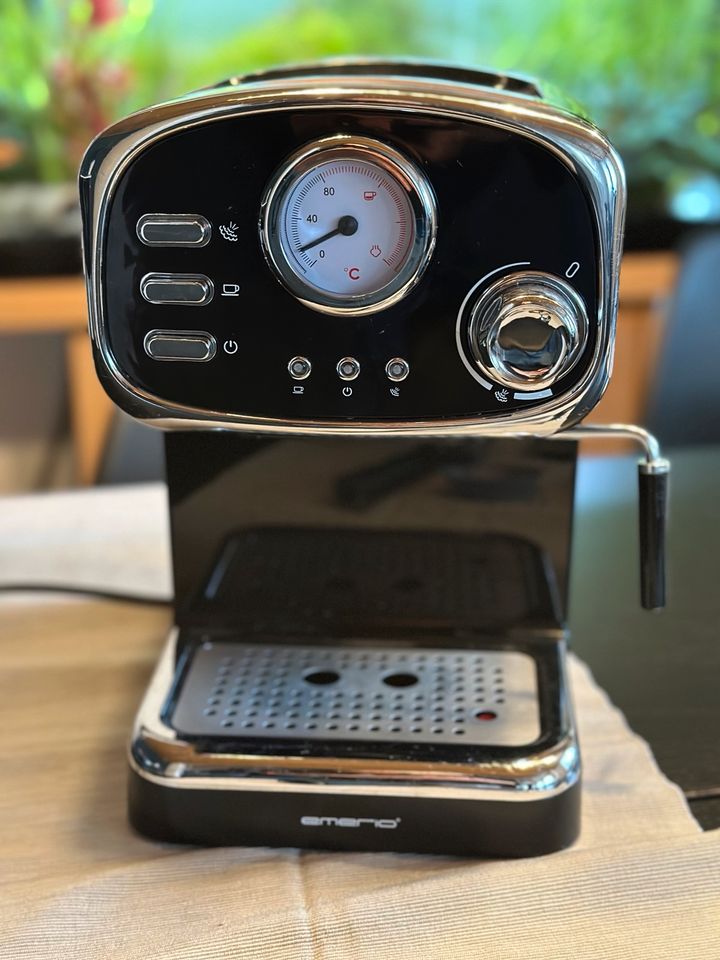 Kaffee/Espressomaschine mit Zubehör in Oberthulba