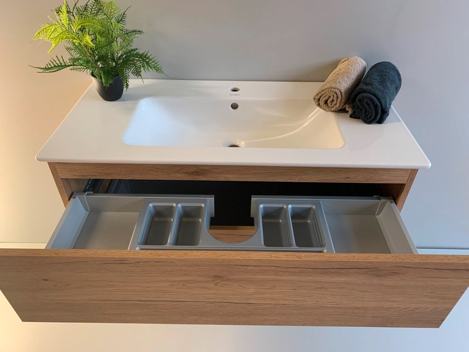 Duravit ME by Starck 123cm Waschbecken Unterschrank Eiche Sanremo in Haßfurt