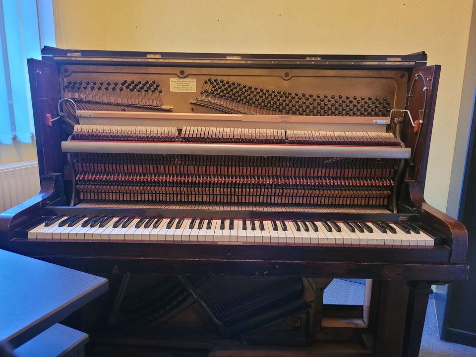 Klavier antik Mahagoni Camden / Londen Bj. ca. 1935 mit Dämpfer in Syke
