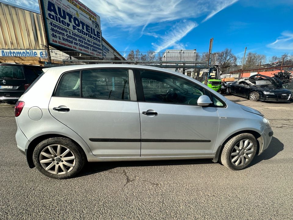 VW GOLF V PLUS Motor-Code BLF Getriebe-Code HEU SCHLACHTFEST in Bottrop