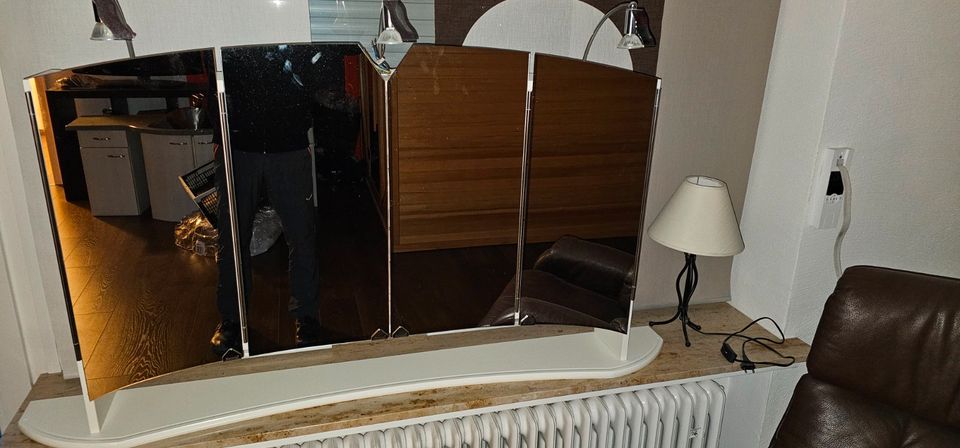 Spiegelschrank 150cm / 120cm breit 4 Türen in Kirchhundem