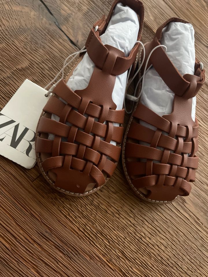 Sandalen Gr.25 Braun ZARA Neu in Essen