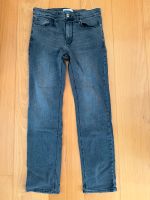 Pier One Jeans slim fit grau Gr. 31/32 Stuttgart - Weilimdorf Vorschau