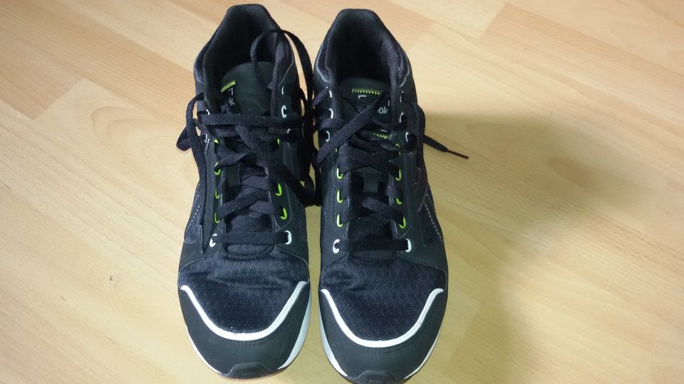 Fitness-Schuhe von Reebok Größe 40,5 in Greimersburg