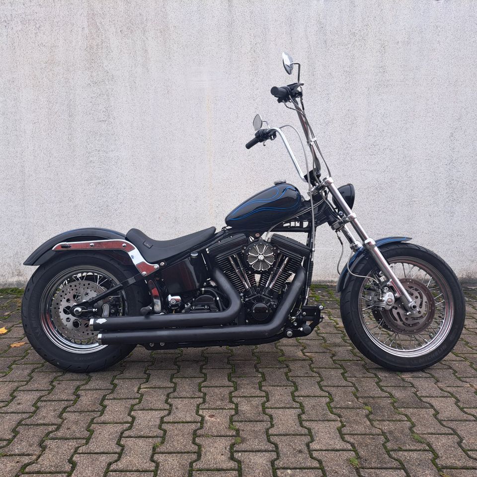 Harley Davidson Softail Bj 1988 Neuaufbau in Winterbach