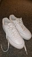 Adidas Court Super Schuh weiß Gr. 42 Nordrhein-Westfalen - Spenge Vorschau