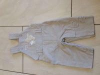 Latzhose Cordhose Babyhose Hose Bär Beige 62 TOP ZUSTAND Niedersachsen - Wolfsburg Vorschau