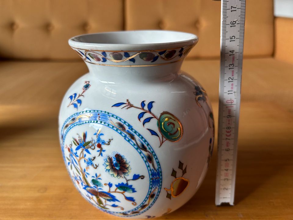 Vase im chinesischen Stil aus Porzellan Zwiebelmuster in Potsdam