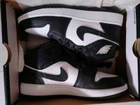 Air Jordan 1 Mid SE GS Panda Elephant Gr. 36 1/2 Frankfurt am Main - Westend Vorschau