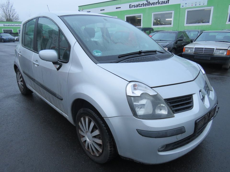 Renault Modus 2004 - 2008 Motorhaube Tür vorne links in Andernach