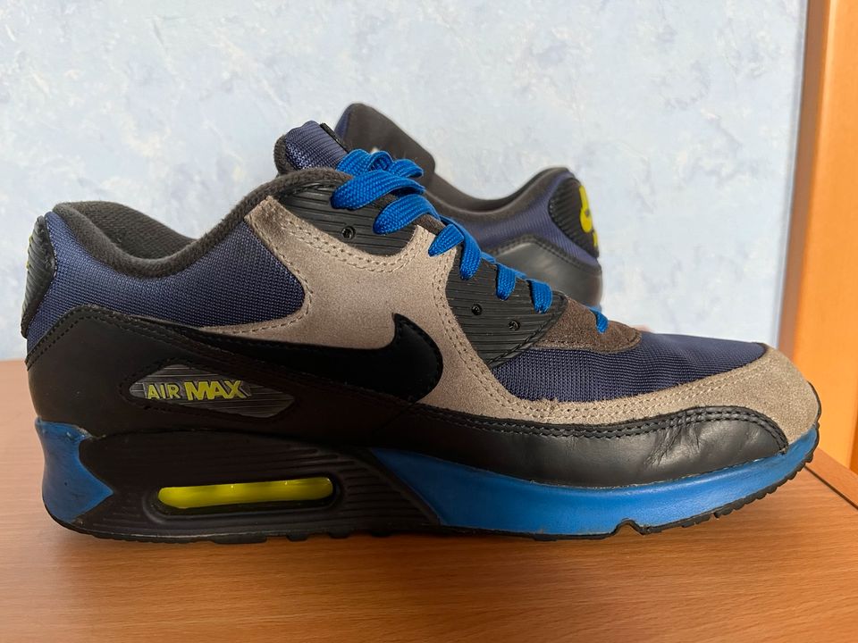 Nike Air Max Schuhe Sneaker Größe 43 blau schwarz gelb grau in Ebersdorf