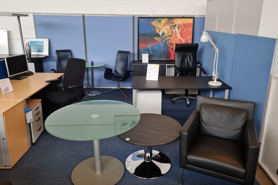 Schreibtisch von Steelcase, Bürotisch, Büromöbel in Düsseldorf