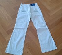 Wie neu schicke Bootcut Hose Krone Victoria Beckham weiß W30 (38) Nordrhein-Westfalen - Olpe Vorschau