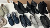 10 Damen Schuhe /Top Zustand/Stiefeletten Sneaker Ballerina Gr.40 Nordrhein-Westfalen - Kamen Vorschau