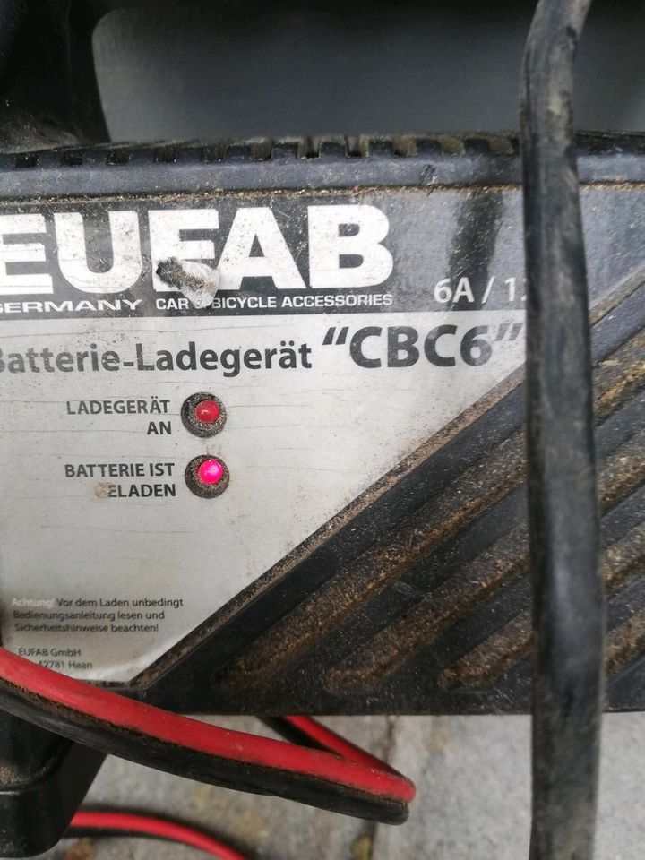 Autobatterie Ladegerät in Hahnstätten