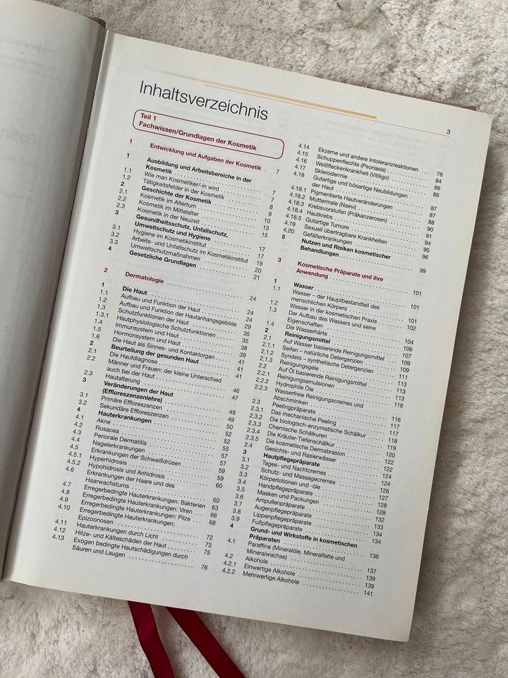 Kosmetikbuch. Kosmetikausbildung in Quedlinburg