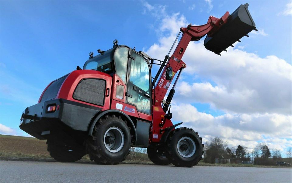 Teleskop Radlader H&R3514 T Schnellwechsler, Gabel und Schaufel in Falkenberg