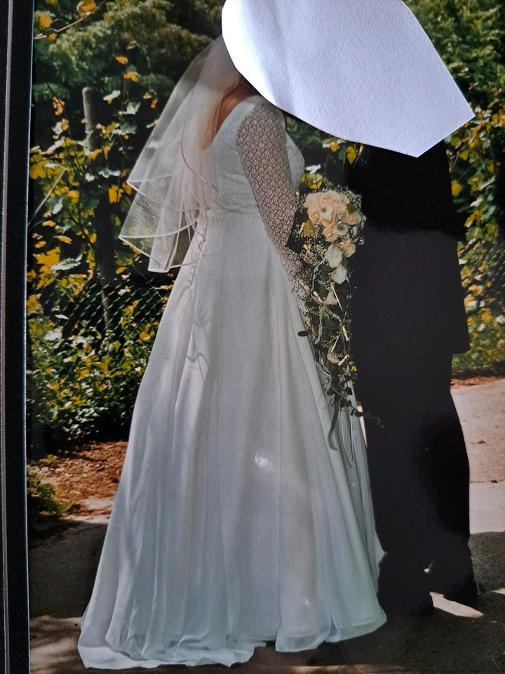 Brautkleid Größe 46/48 in Unterschleißheim