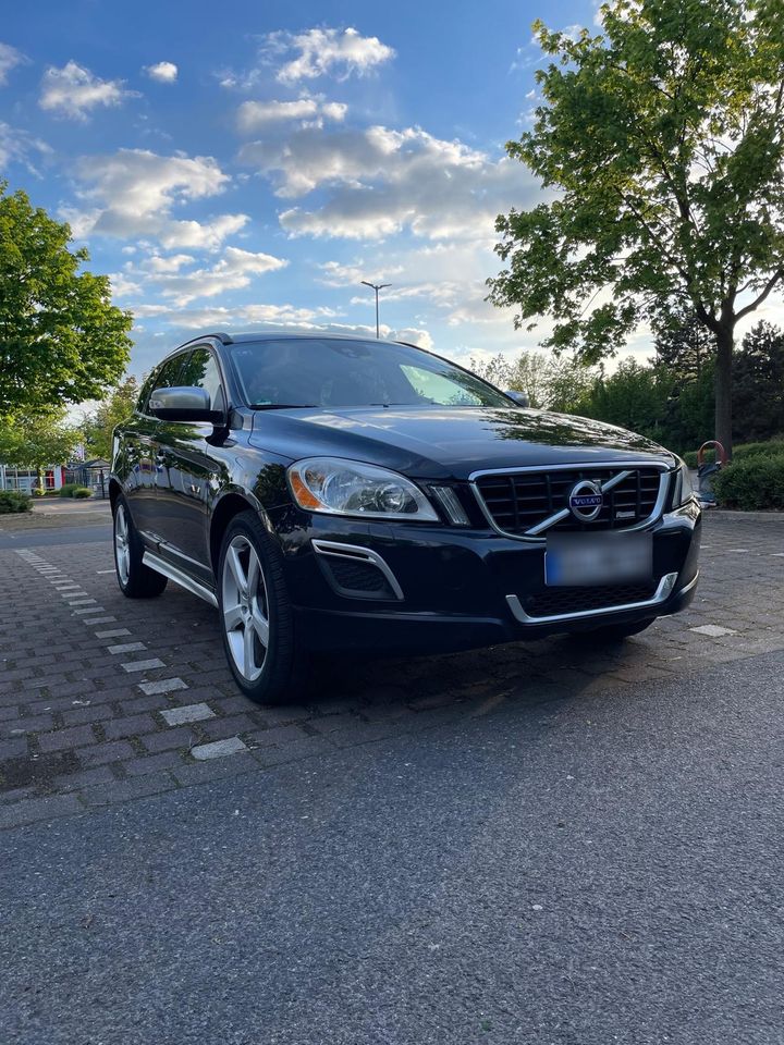 Volvo XC60 R-Design in Neuss