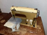 Nähmaschine Altenburg DDR mit Tisch versenkbar Retro Sachsen-Anhalt - Lindau Vorschau