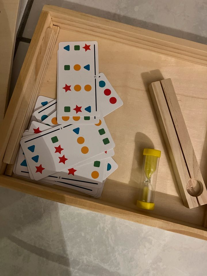 Holzspielzeug Lernspiel Holz Montessori Holzpuzzle Sortierbox in Bischofsheim