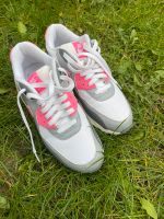 1 Paar gebrauchte Nike Air Max 90 Hessen - Nidda Vorschau